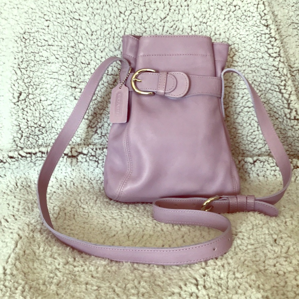Coach vintage 4156 bucket cinch. Lilac color